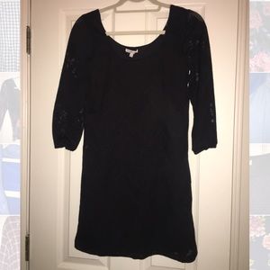 Black Scoopneck Shift dress